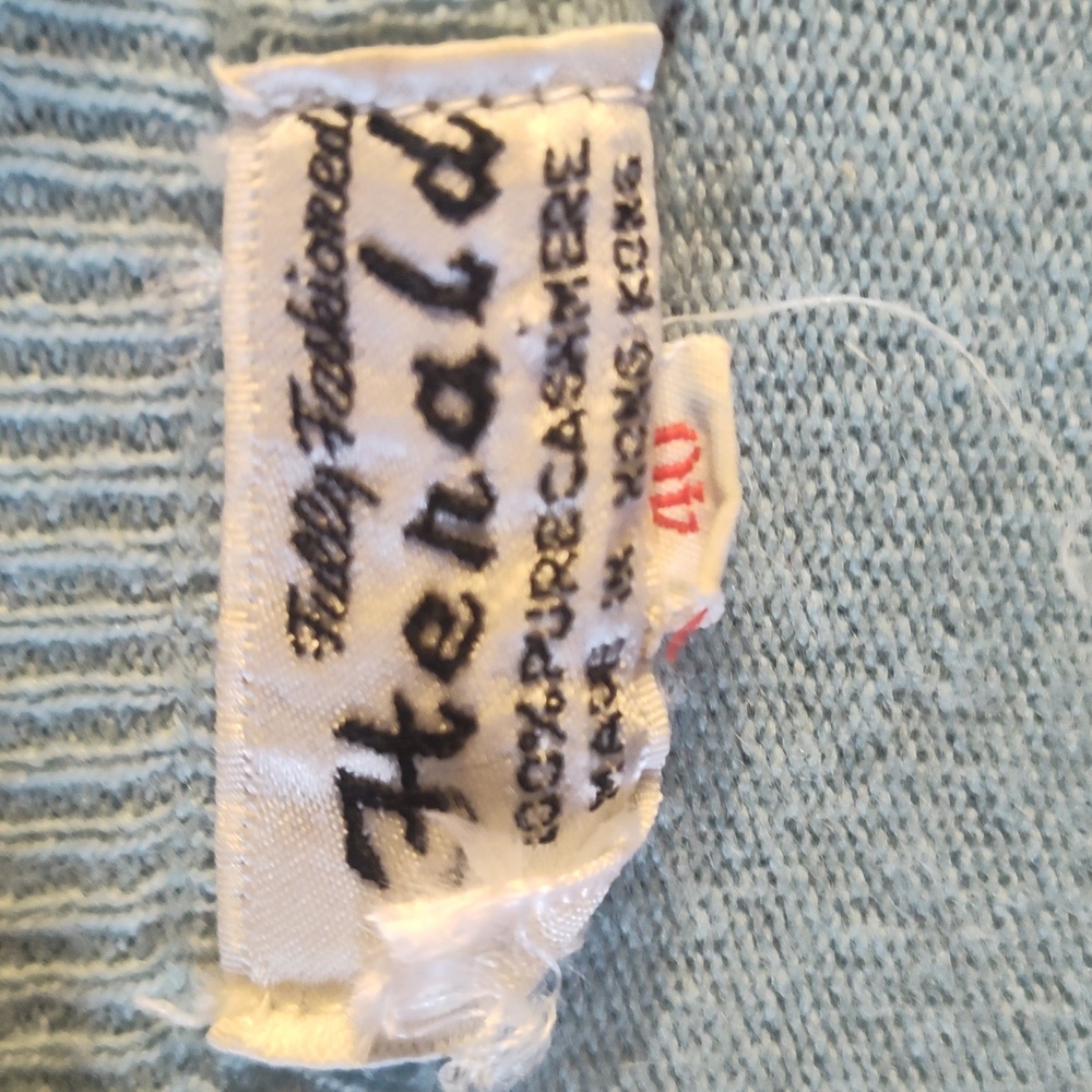 Cashmere Cardigan - Picture 3 of 3